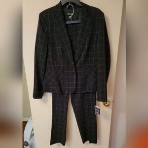 Kasper women's suit